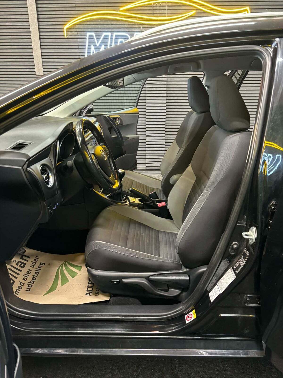 Toyota Auris 1,6 D-4D T2 Comfort Touring Sports