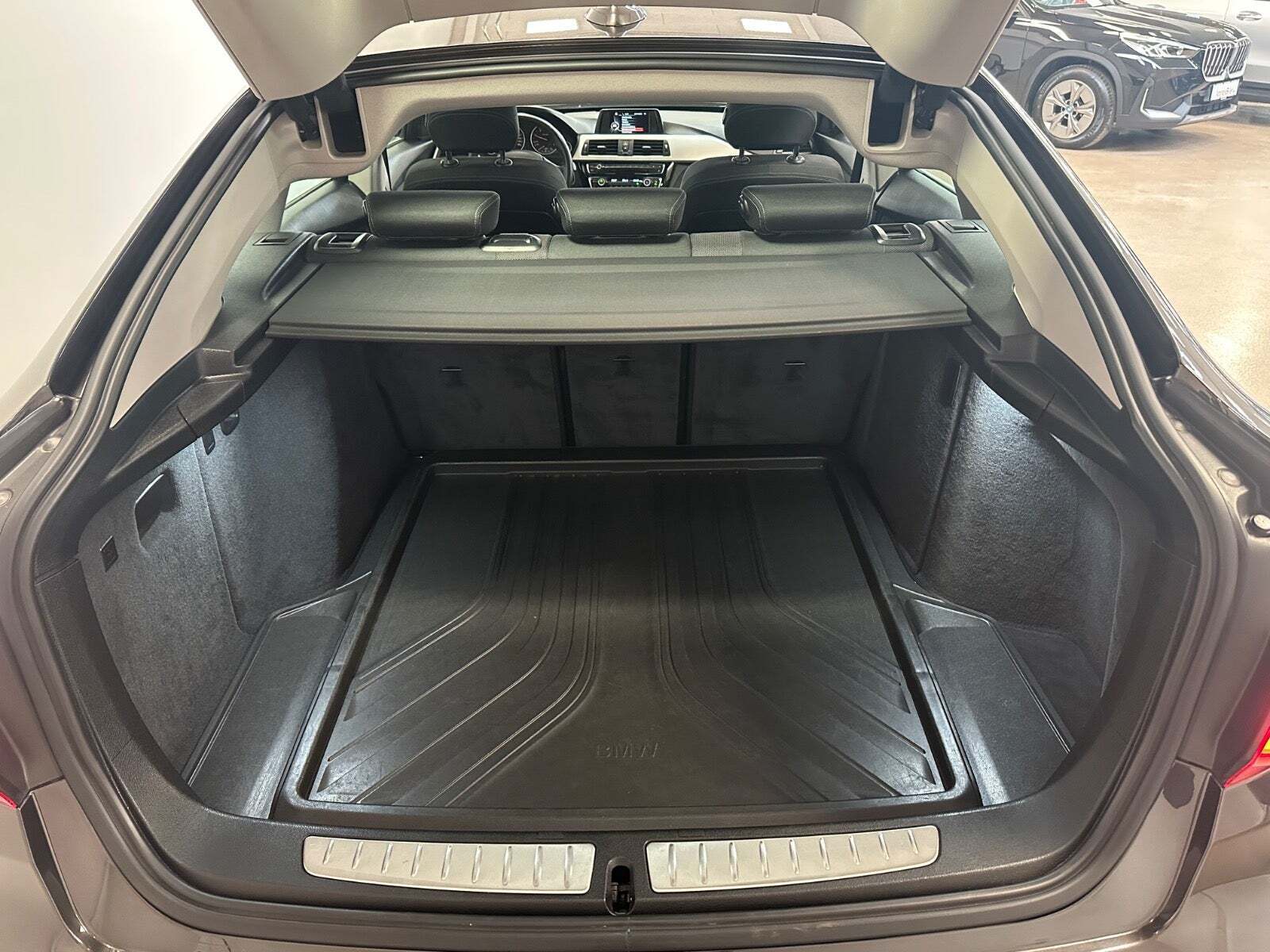 Brun BMW 320d fra 2017