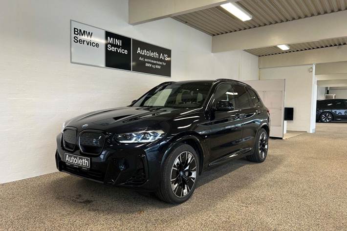 Sort BMW iX3 fra 2023