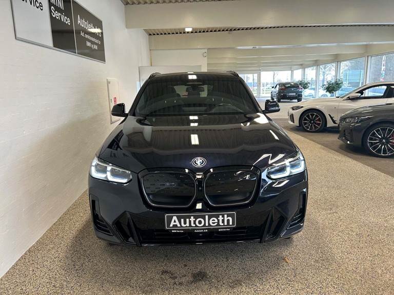 BMW iX3 Charged Plus M-Sport