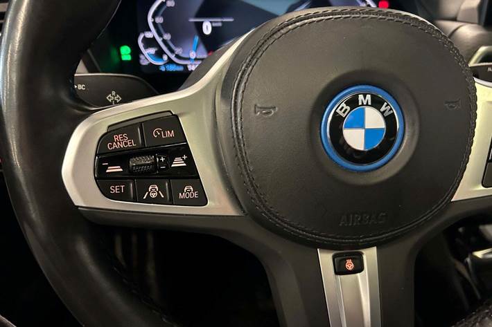 Sort BMW iX3 fra 2023