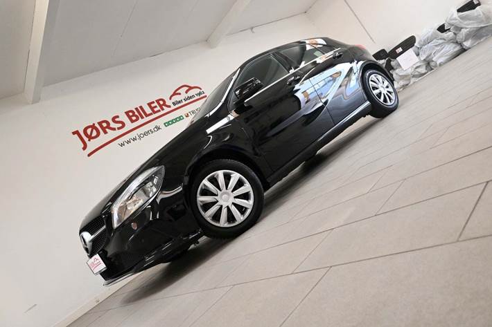 Sort Mercedes A180 d fra 2017