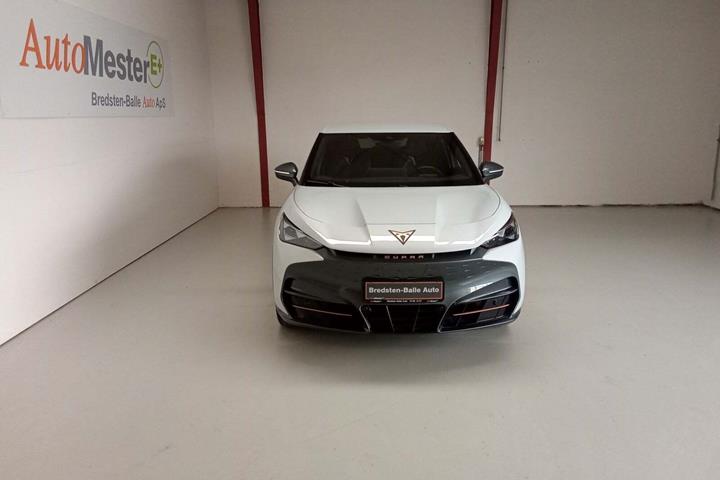 Hvid Cupra Tavascan fra 2025