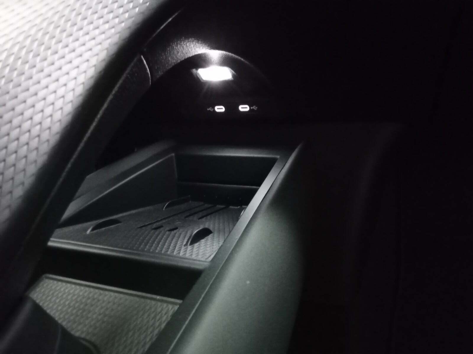 Hvid Cupra Tavascan fra 2025