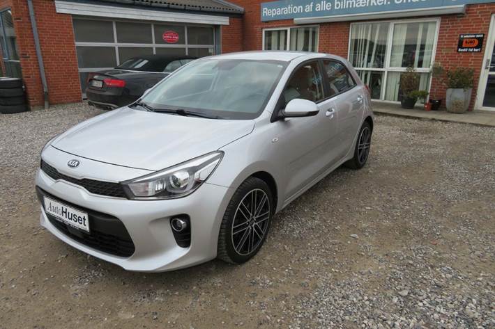 Sølv Kia Rio fra 2017