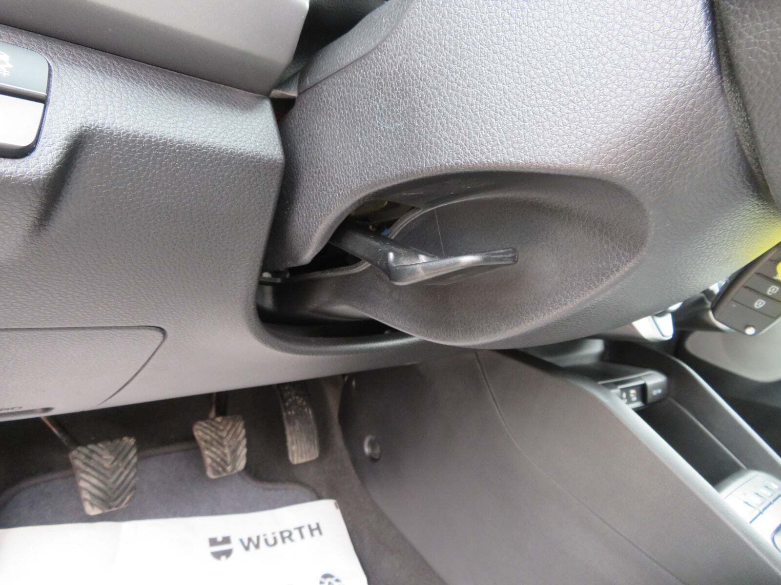 Sølv Kia Rio fra 2017