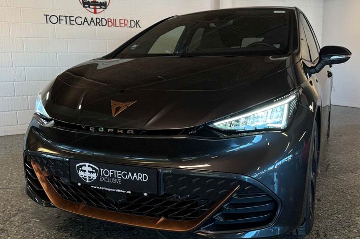 Grå Cupra Born fra 2023