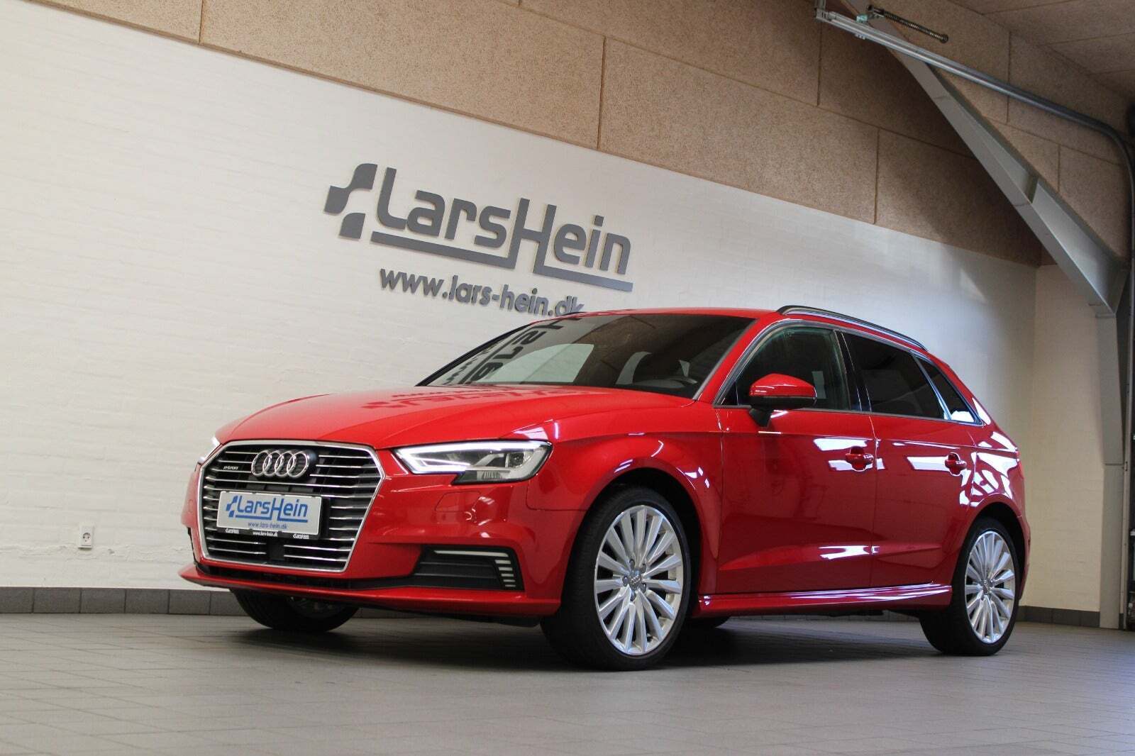 Audi A3 1,4 e-tron S-line Sportback S-tr.