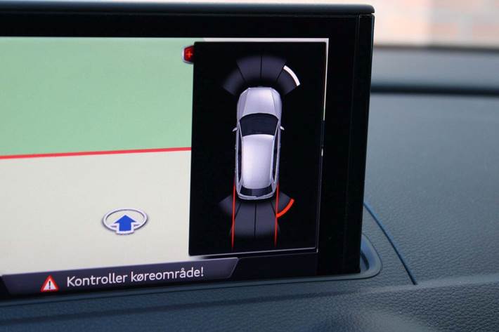 Rød Audi A3 fra 2018