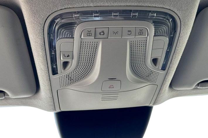 Hvid Mercedes Vito 114 fra 2023