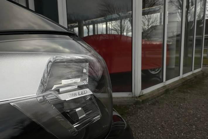 Sort BMW iX3 fra 2024