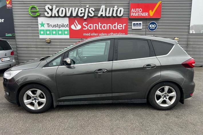 Grå Ford C-MAX fra 2018