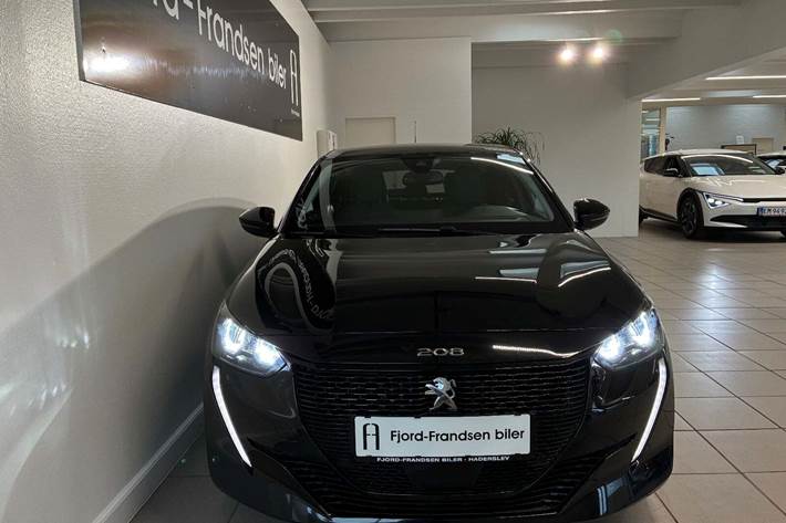 Sort Peugeot e-208 fra 2022