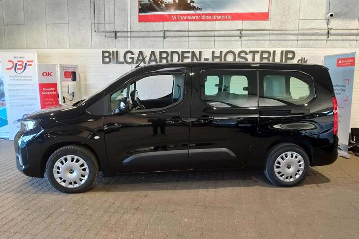 Sort Opel Combo-e Life fra 2024