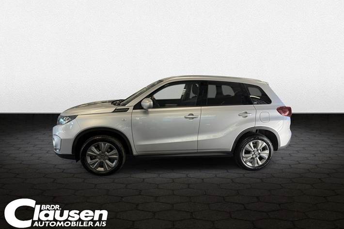 Sølv Suzuki Vitara fra 2025