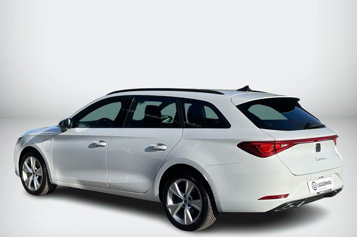 Hvid Seat Leon fra 2023