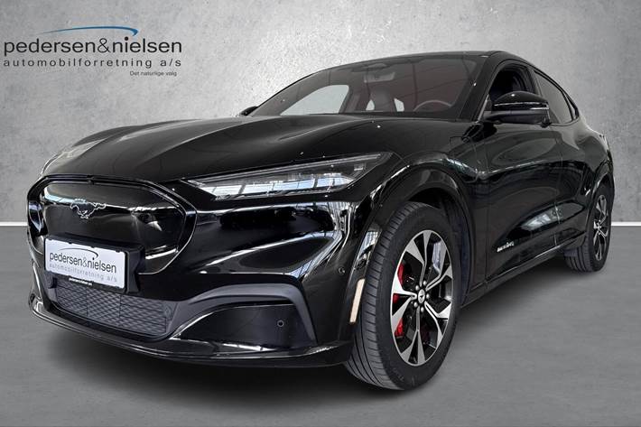 Sort Ford Mustang Mach-E fra 2023