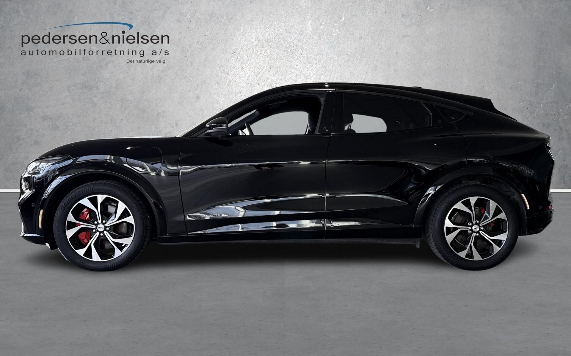 Ford Mustang Mach-E EL SR Premium AWD 269HK 5d Aut.