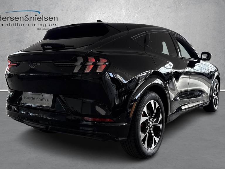 Ford Mustang Mach-E EL SR Premium AWD 269HK 5d Aut.