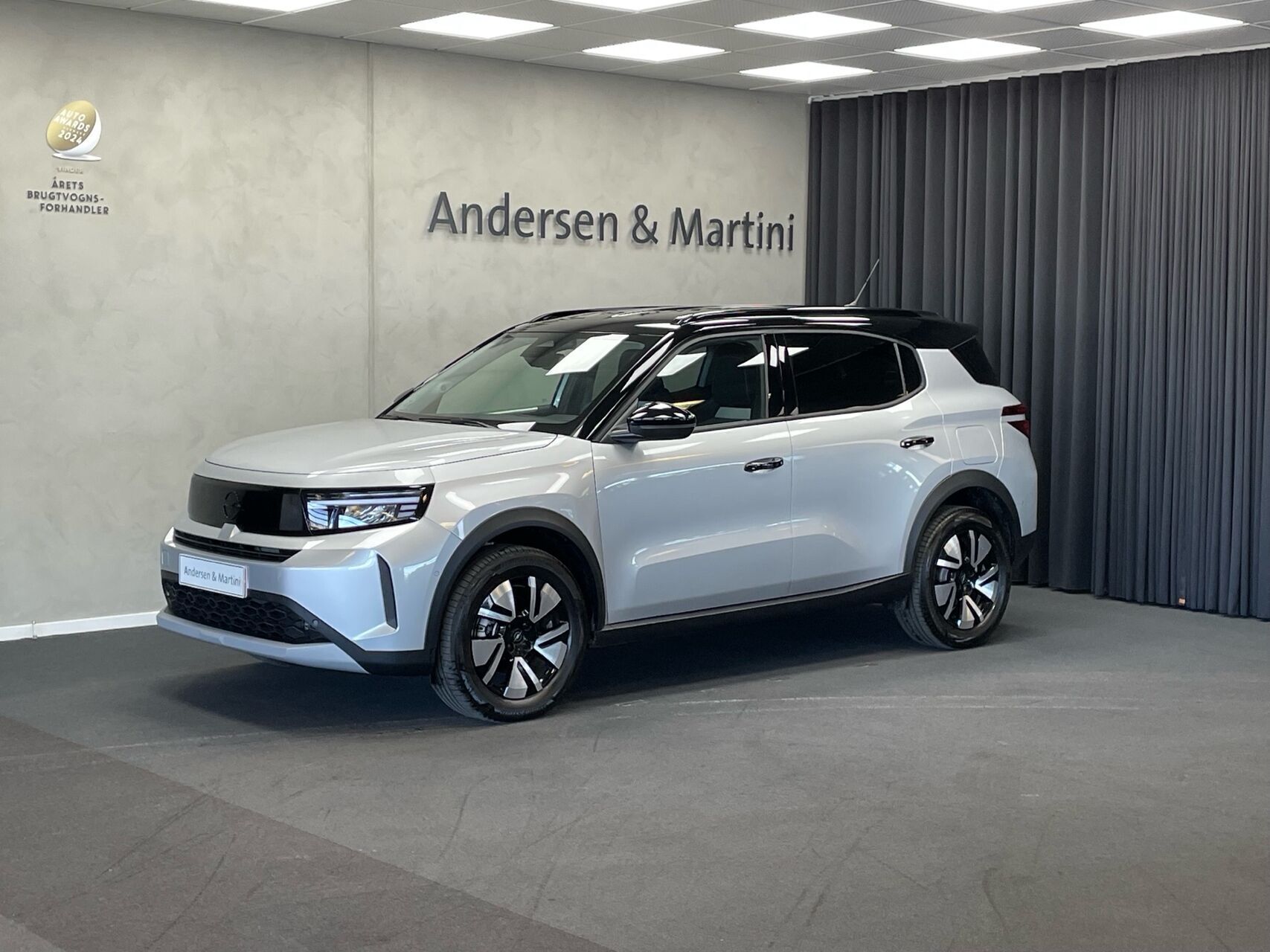 Sølv Opel Frontera fra 2025