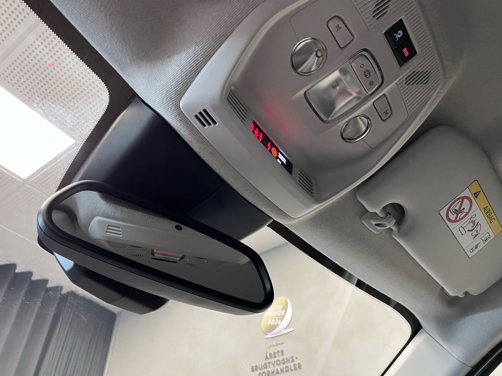 Sølv Opel Frontera fra 2025