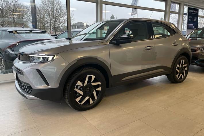 Grå Opel Mokka-e fra 2023