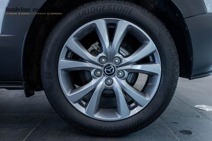 Grå Mazda CX-30 fra 2022