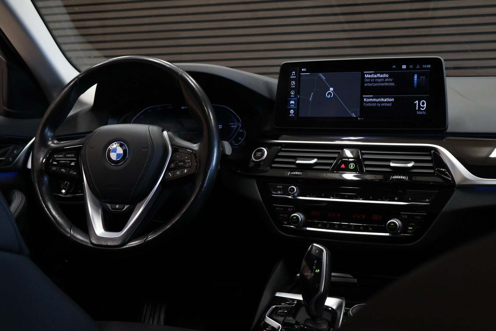 Sort BMW 530e fra 2022