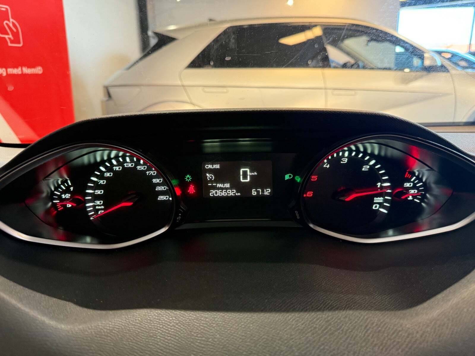 Sort Peugeot 308 fra 2016
