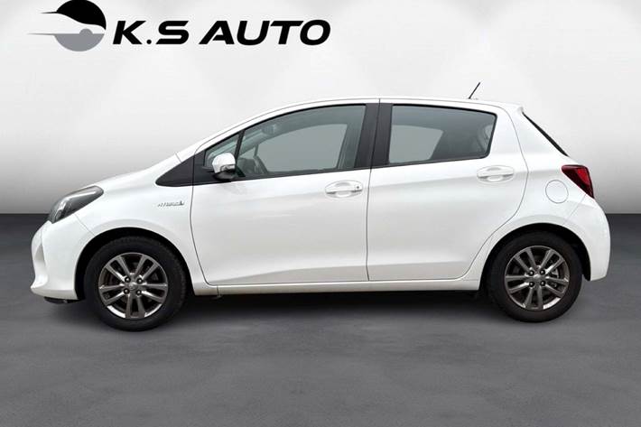 Hvid Toyota Yaris fra 2017