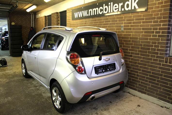 Sølv Chevrolet Spark fra 2012