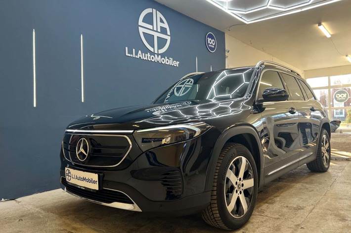 Sort Mercedes EQB300 fra 2022