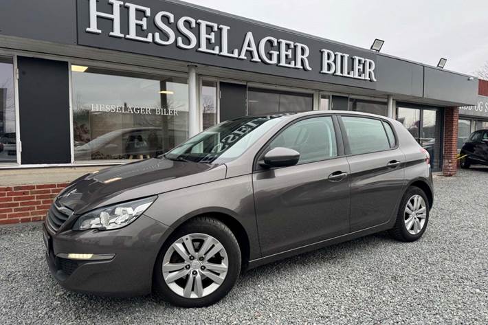 Brun Peugeot 308 fra 2015