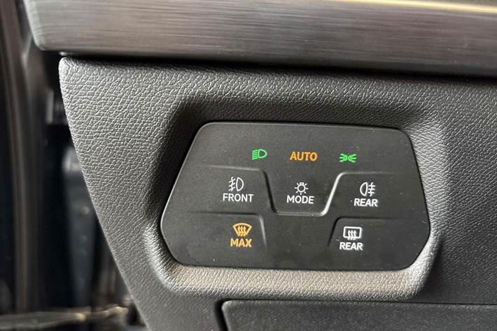 Grå Seat Leon fra 2021