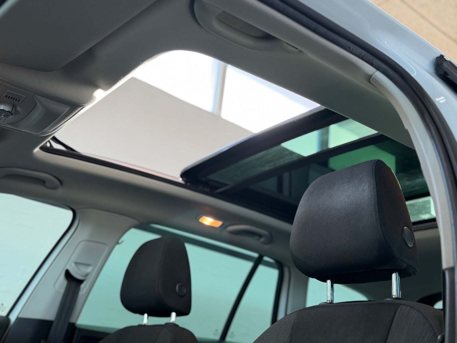 Hvid Skoda Octavia fra 2018