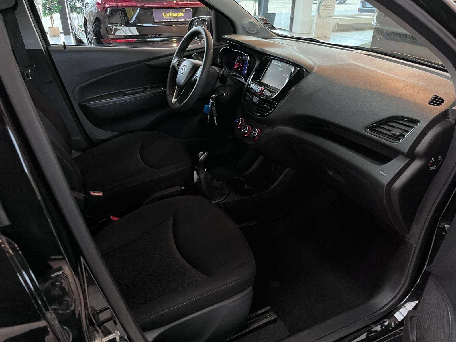 Sort Opel Karl fra 2018