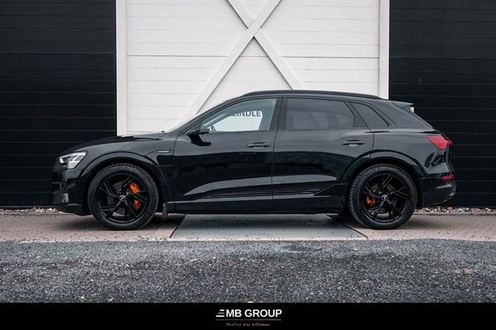 Gul Audi e-tron fra 2019