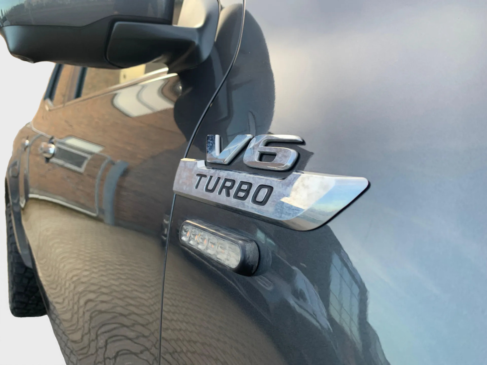 Grå Mercedes X350 d fra 2019