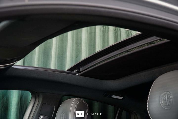 Grå Mercedes GLE63 fra 2017
