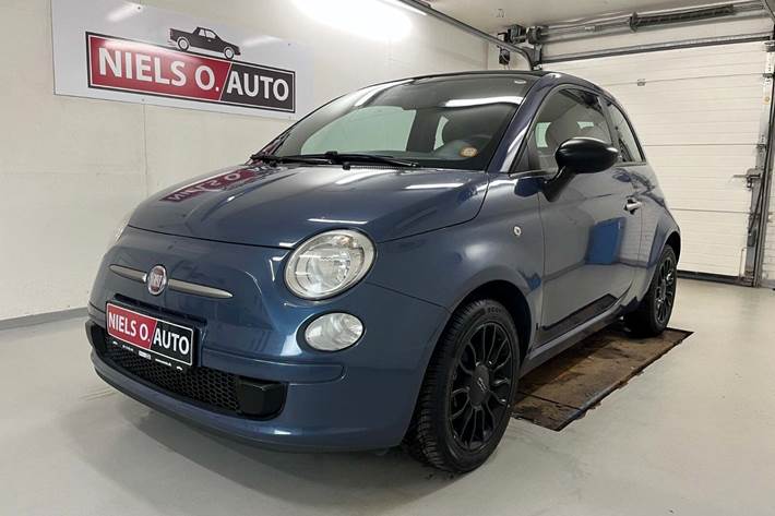 Blå Fiat 500C fra 2012