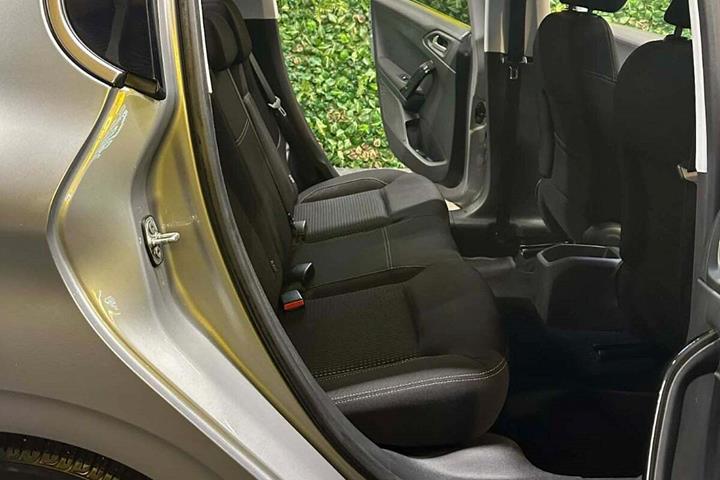 undefined Peugeot 208 fra 2020