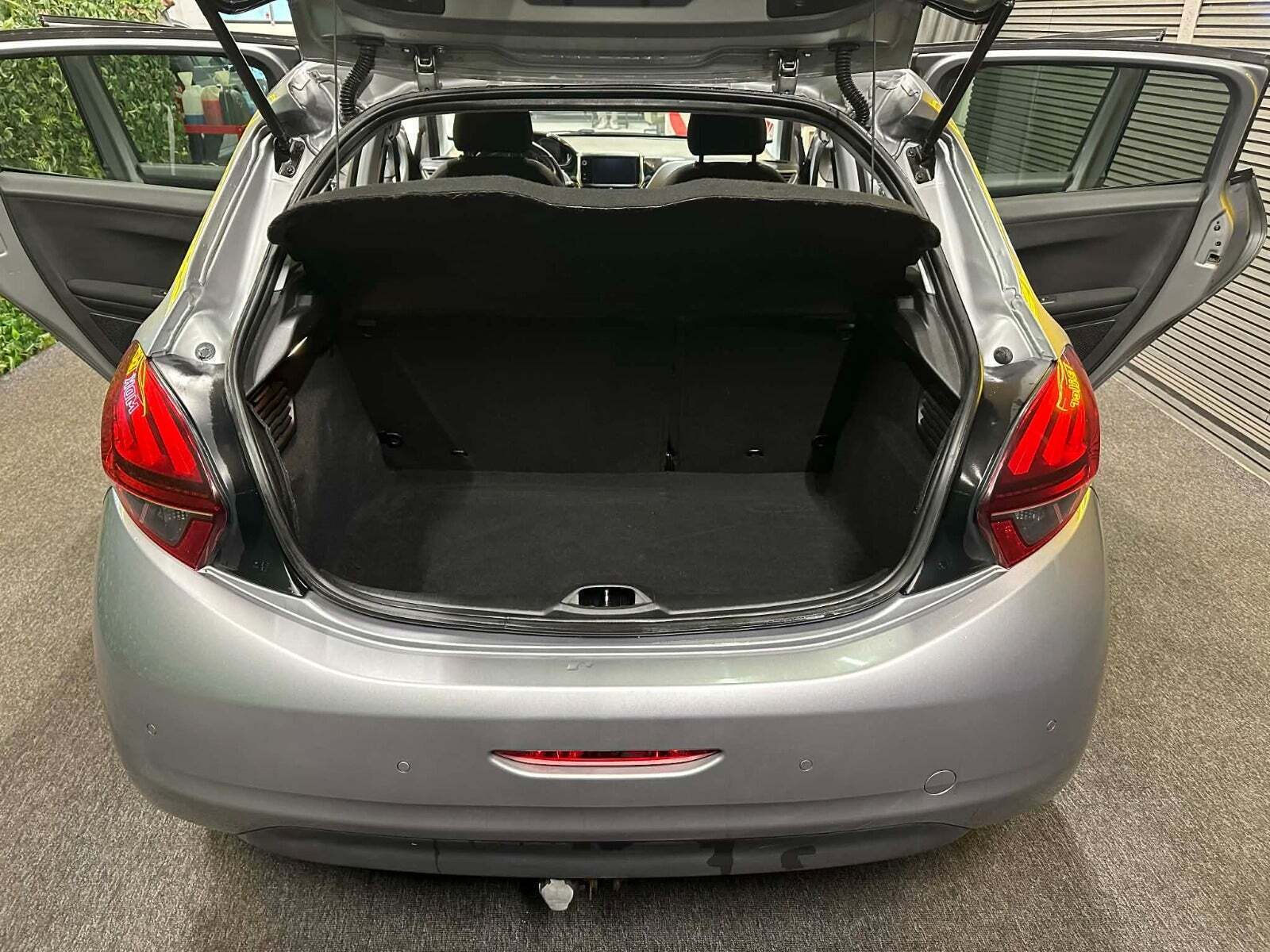 undefined Peugeot 208 fra 2020