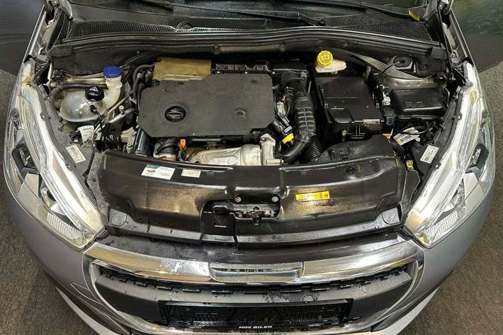 undefined Peugeot 208 fra 2020