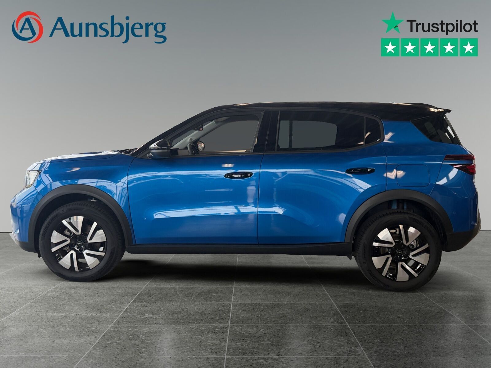 Blå Opel Frontera fra 2025