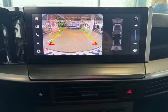 Blå Opel Frontera fra 2025