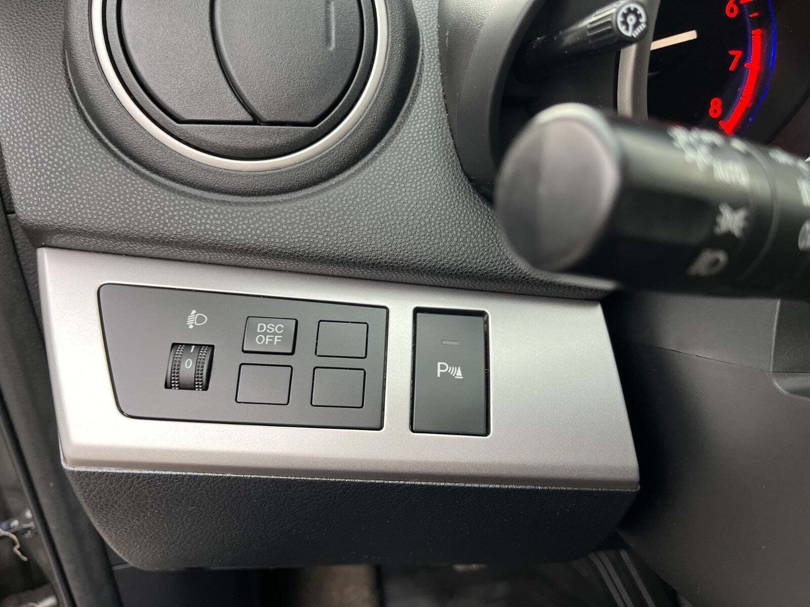 Grå Mazda 3 fra 2011