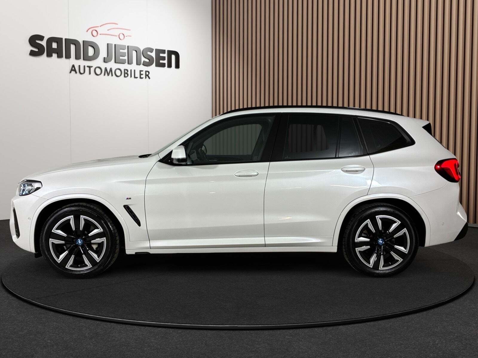 BMW iX3 Charged M-Sport