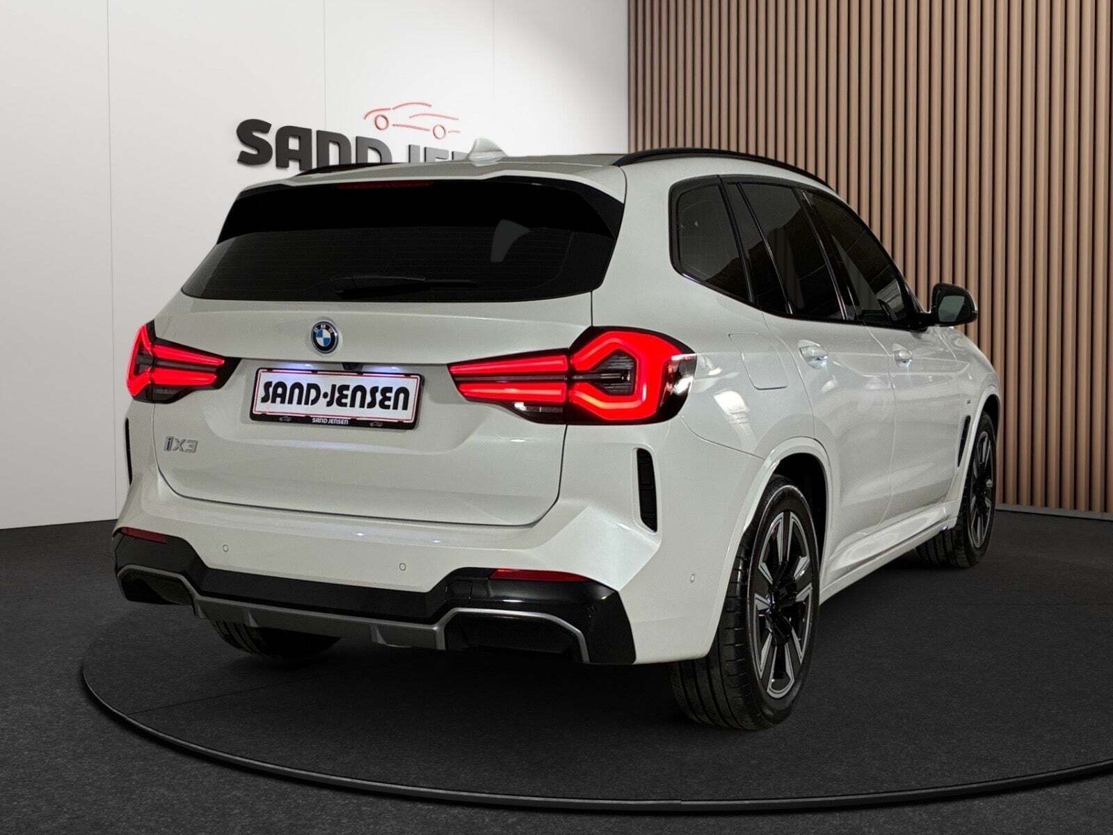 BMW iX3 Charged M-Sport