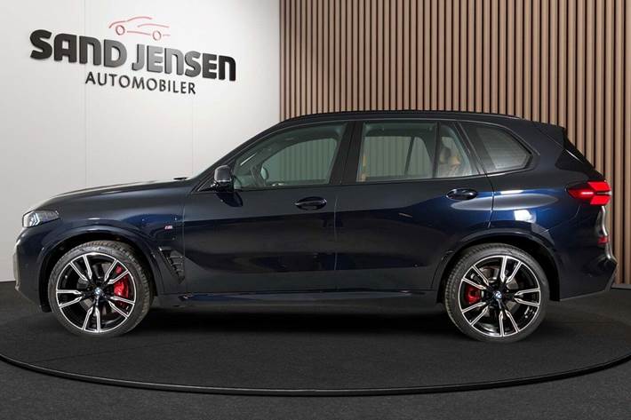 Sort BMW X5 fra 2026