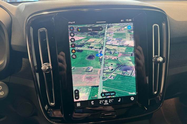 Sort Volvo XC40 fra 2024